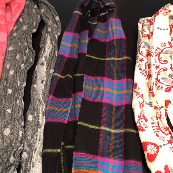 Scarves - Picture 3 of 6